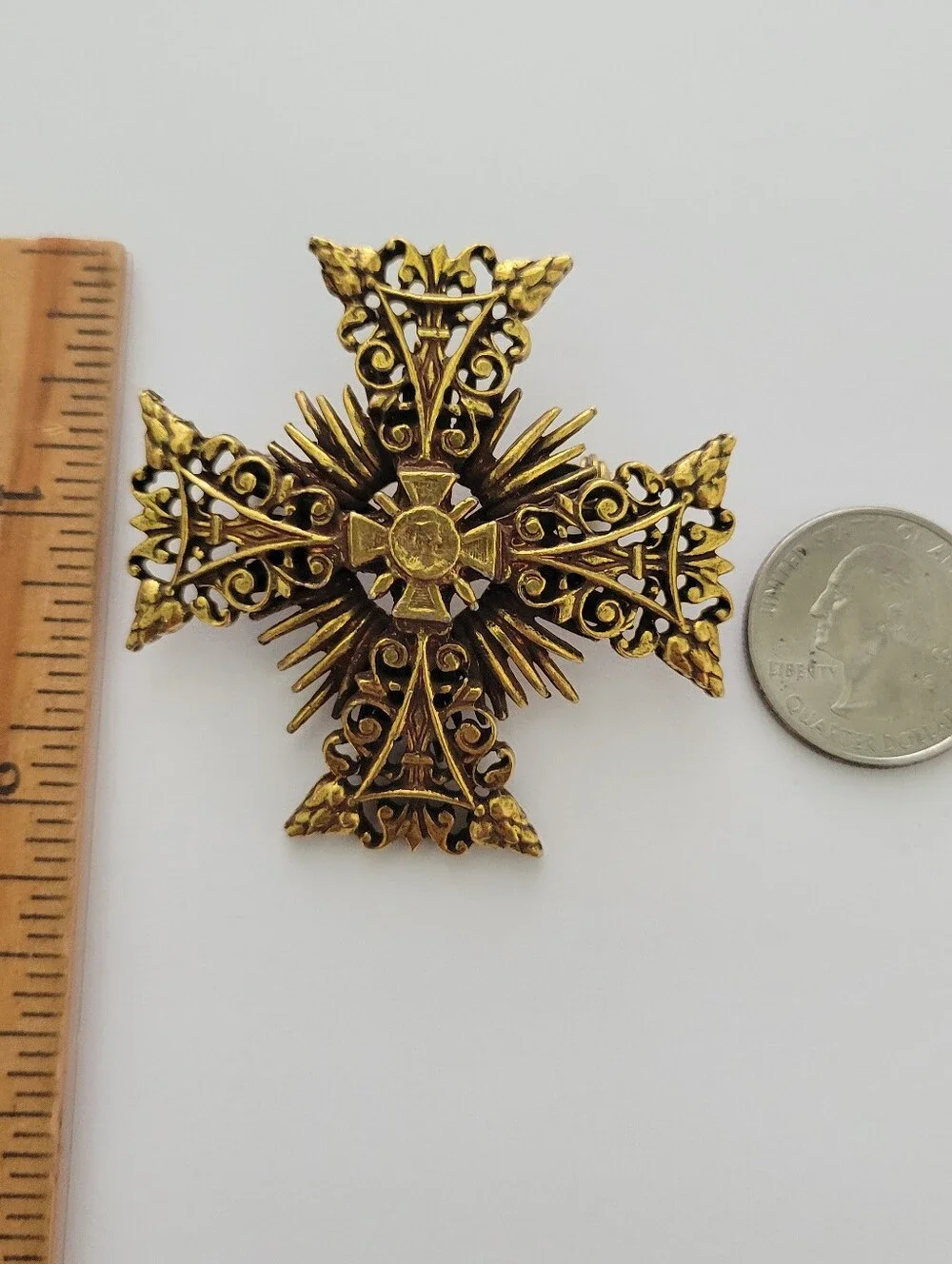Vintage Filigree Maltese Cross Gold Tone Brooch Pin Unsigned scrollwork Sunburst